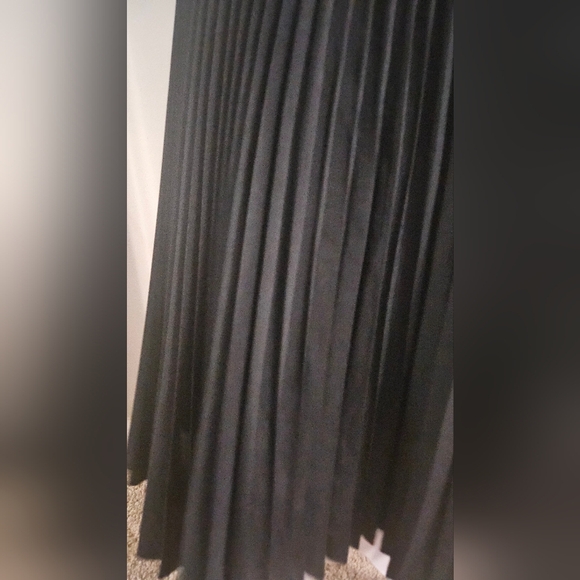MIU MIU Black Plisse Pleated Crepe Midi. Size XS - Picture 4 of 14